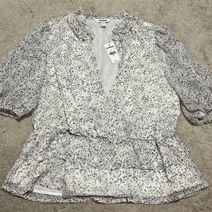 NWT Express 3/4 Top